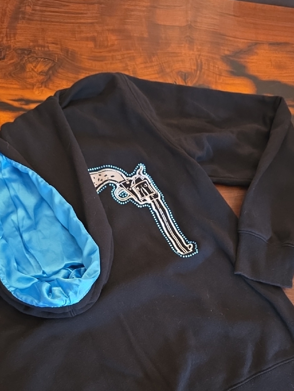 🔥MUST HAVE COWGIRL HARDWARE HOODIE!🔥EUC🔥Y2K STREET WEAR RHINESTONES WESTERN